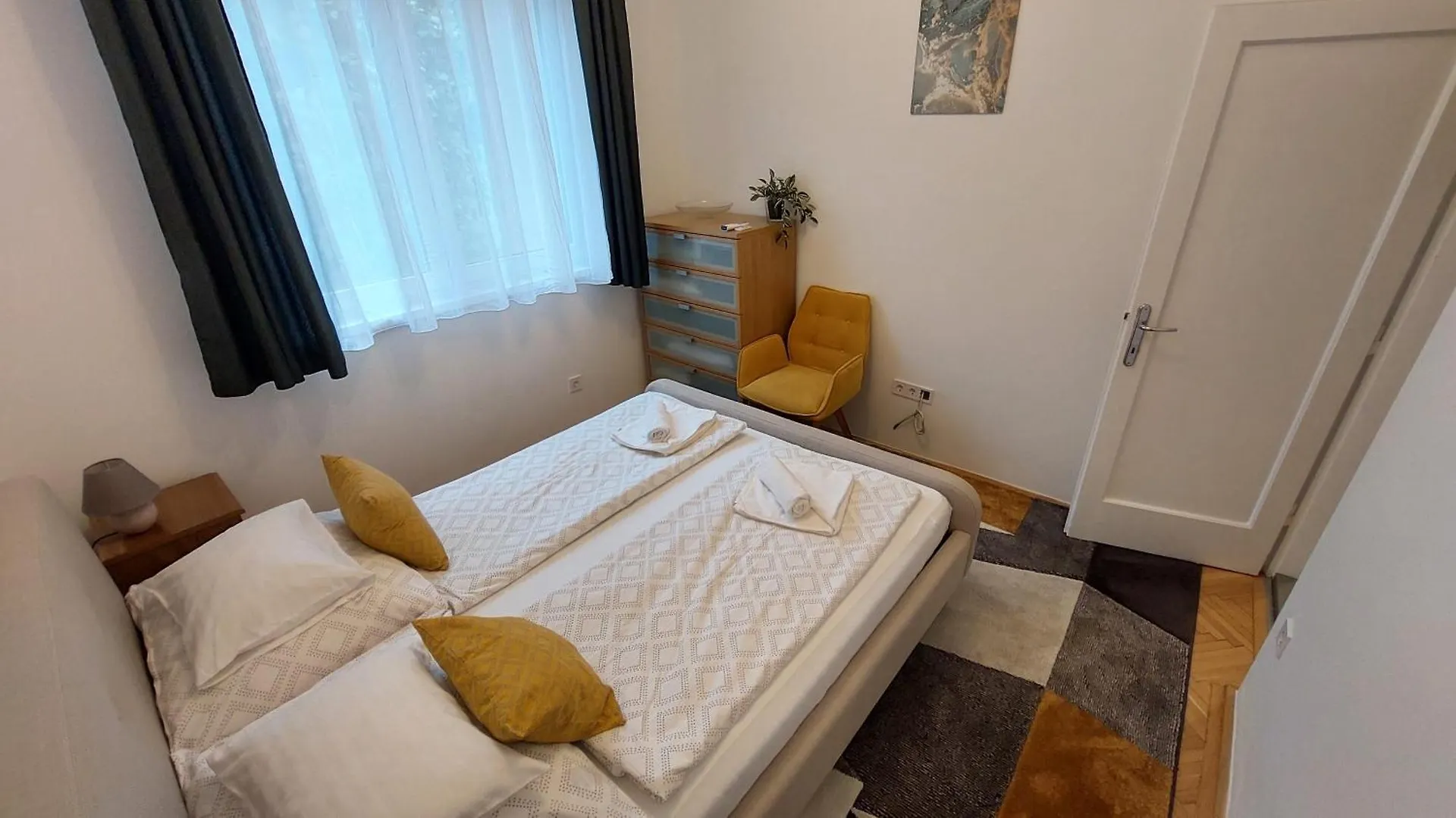 Comfy And Stylish Jewelry Box Apartamento Budapeste
